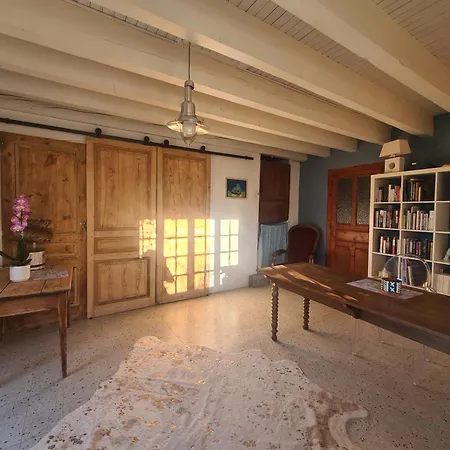 Jade Проживание в семье Saint-Romain-Lachalm