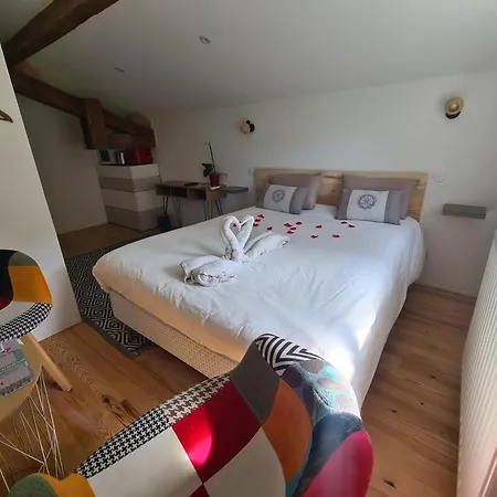 Jade Проживание в семье Saint-Romain-Lachalm